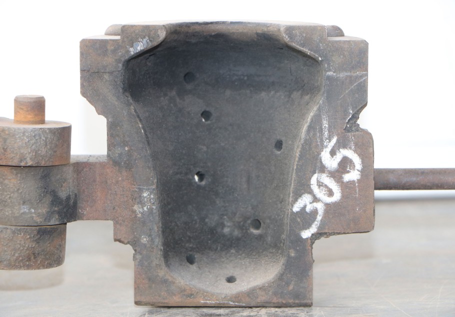 Gallery image 0305 - 1